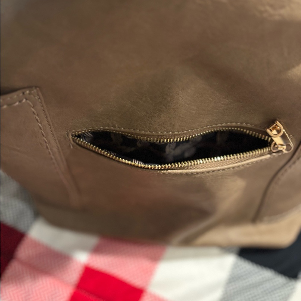 Elegant, boho shoulder bag. - Picture 9 of 15
